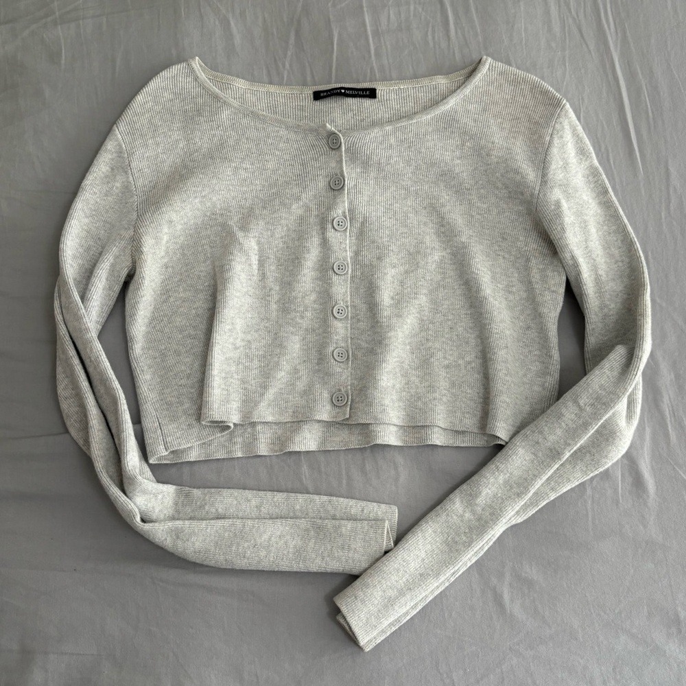 Brandy Melville grey button up cropped cardigan